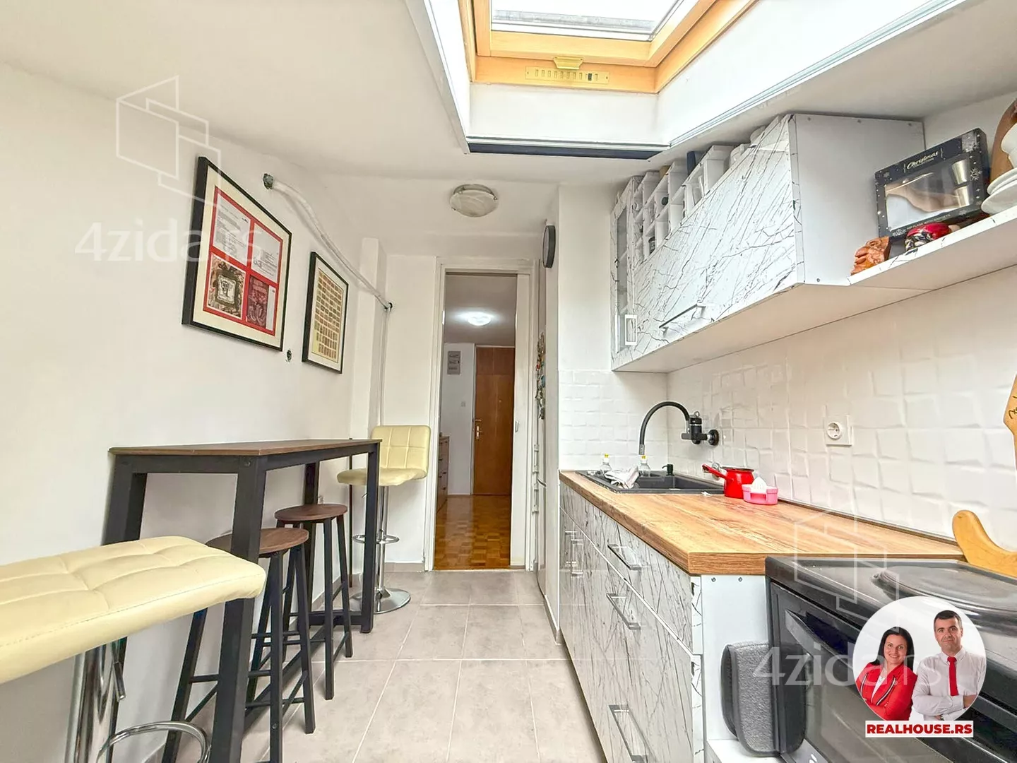 Jednoiposoban stan | 4zida