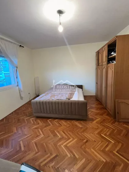 Prvomajska | 4zida.rs