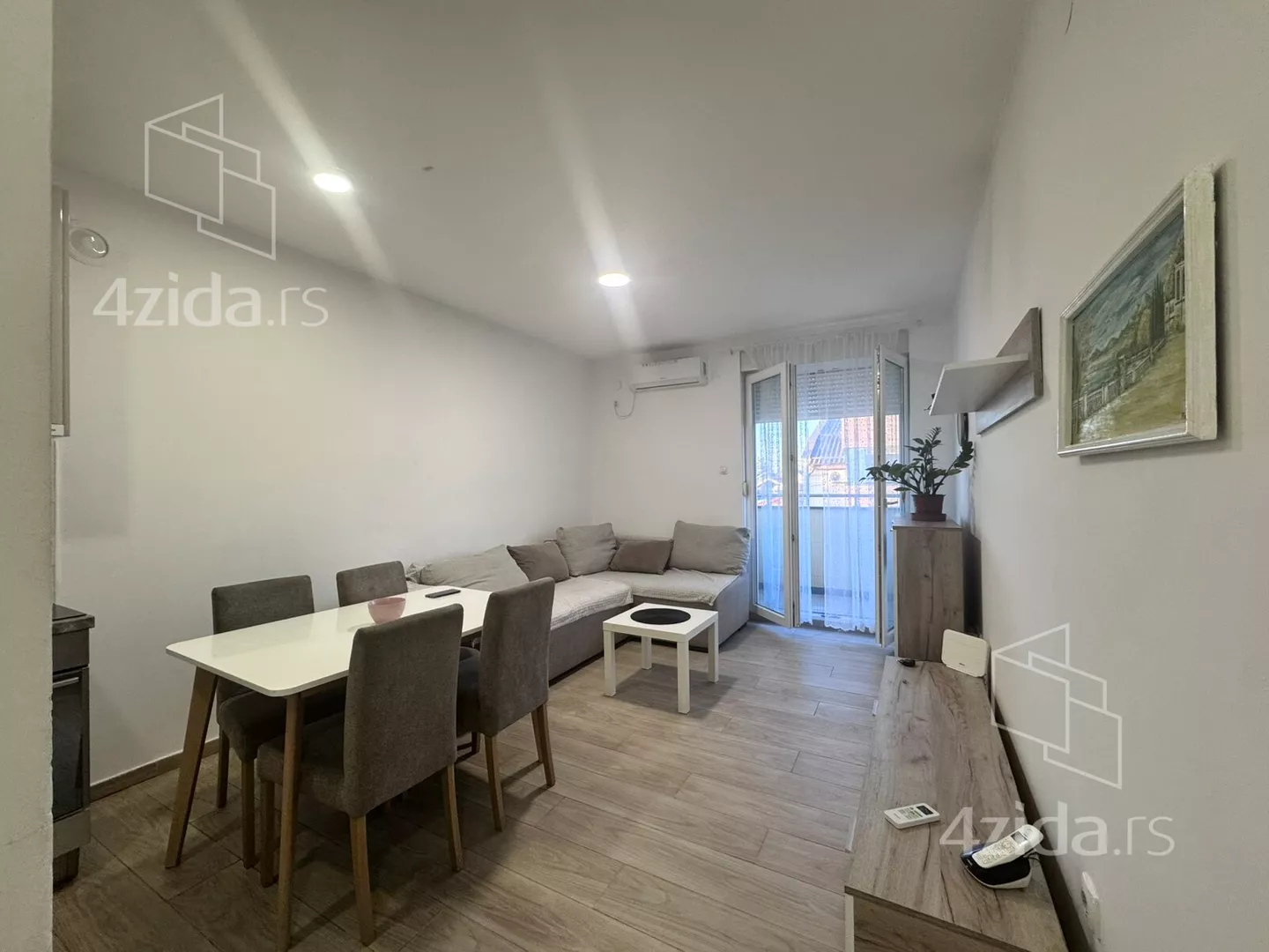 Dvoiposoban stan | 4zida