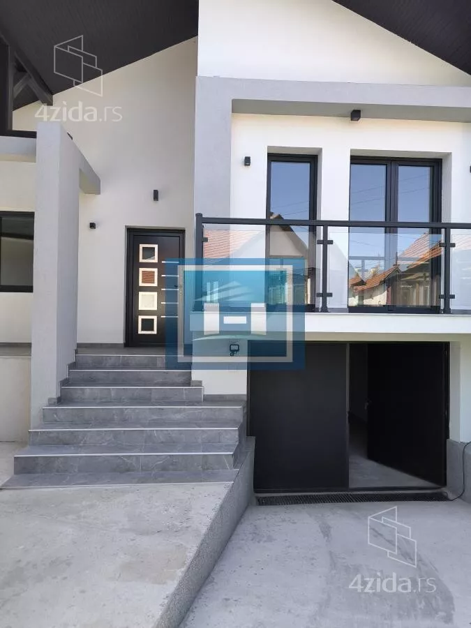 Kuća | 4zida