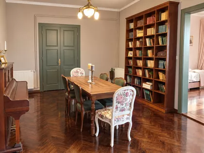Manastirska 4 | 4zida.rs