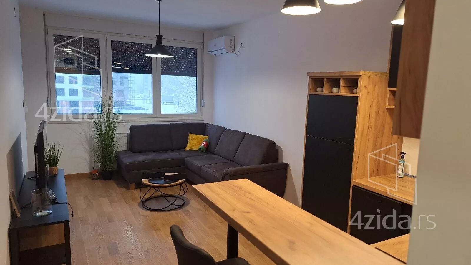 Jednoiposoban stan | 4zida