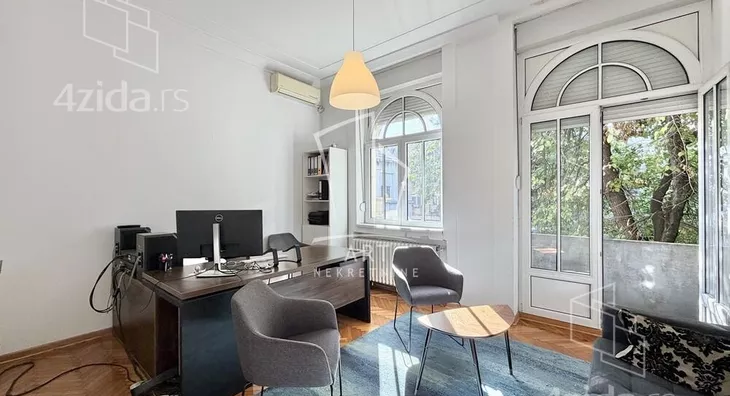 Šestosoban stan | 4zida