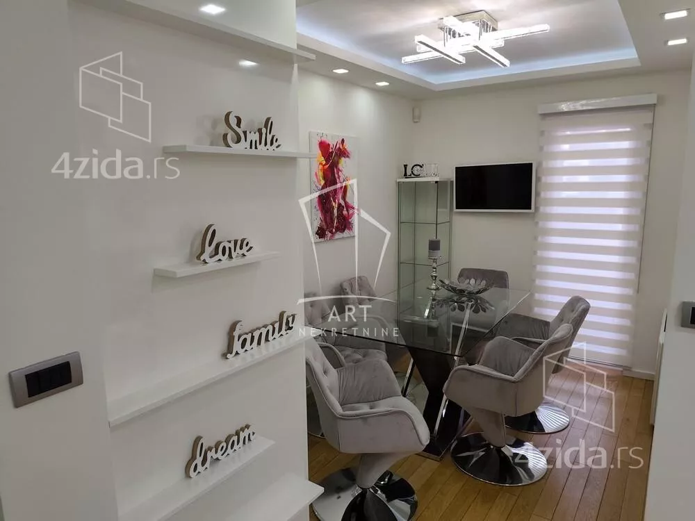 Petosoban stan | 4zida