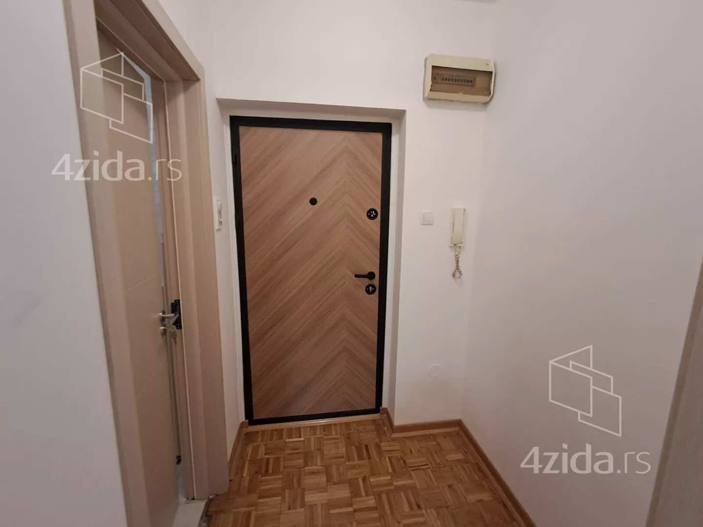Garsonjera | 4zida