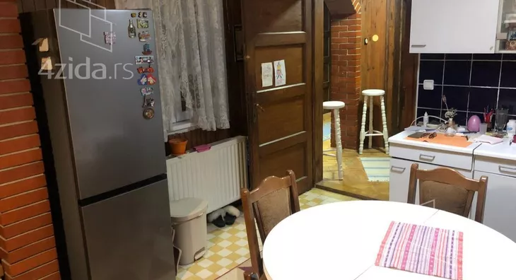 Šestosoban stan | 4zida