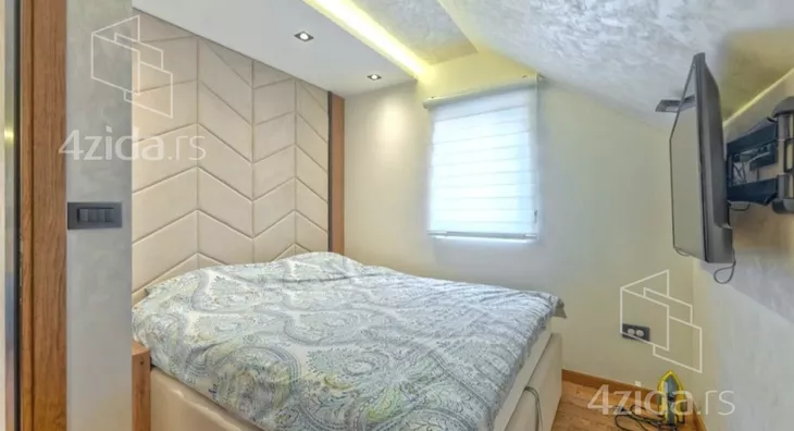 Šestosoban stan | 4zida