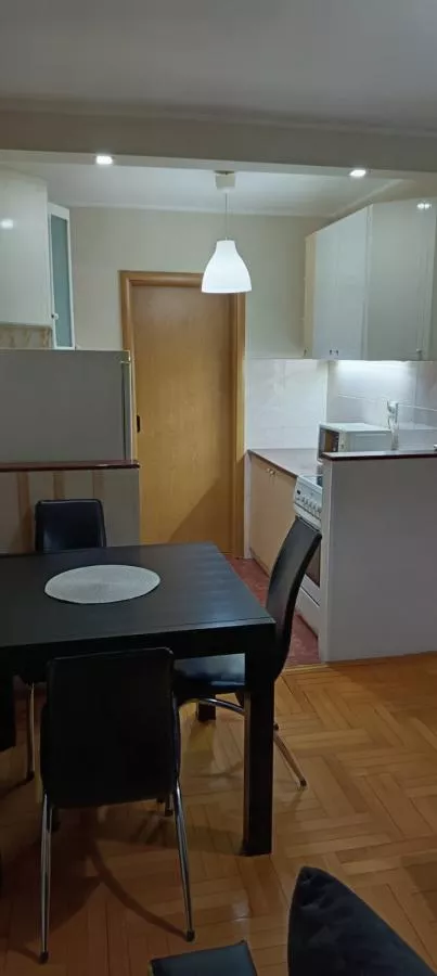 Dom Zdravlja | 4zida.rs