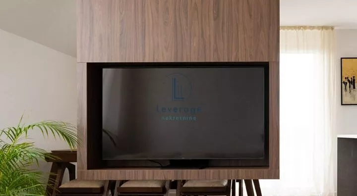 Četvoroiposoban stan | 4zida