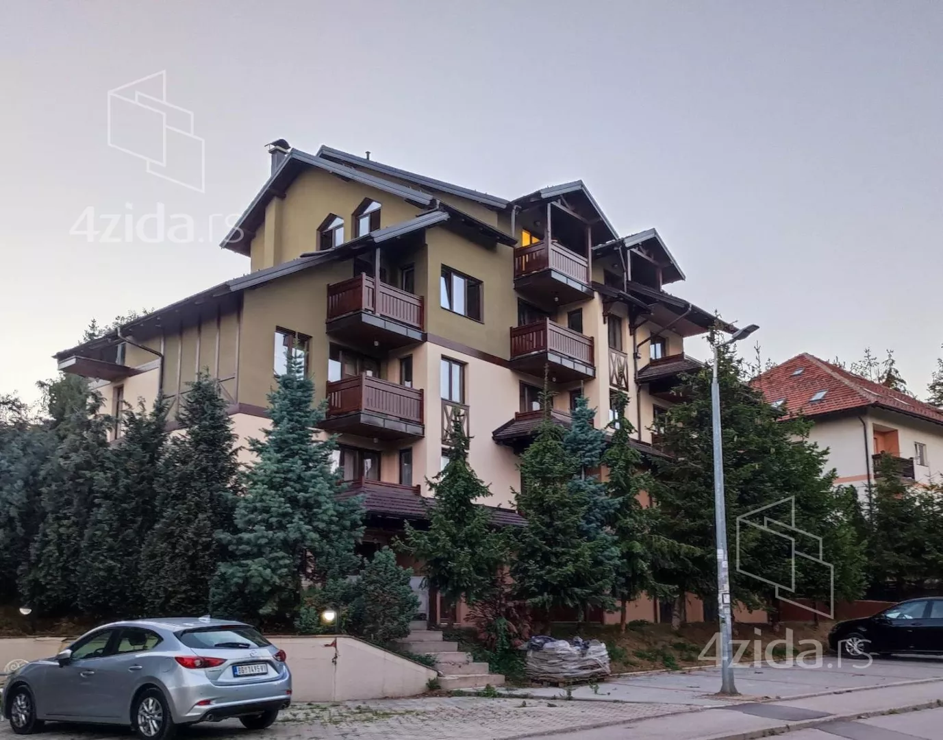Jednoiposoban stan | 4zida
