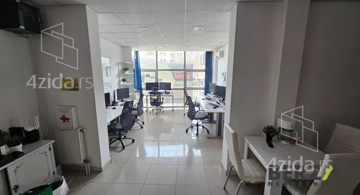 Poslovni prostor | 4zida