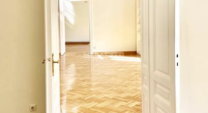 Petoiposoban stan | 4zida