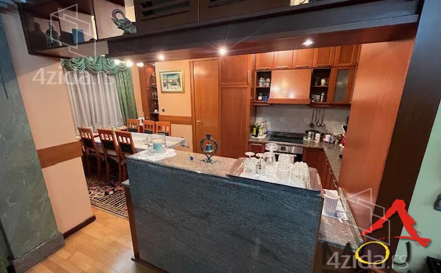 Petosoban stan | 4zida