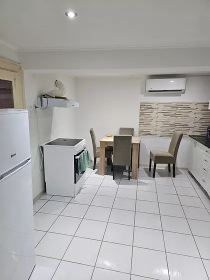 Žarka Zrenjanina 44 | 4zida.rs