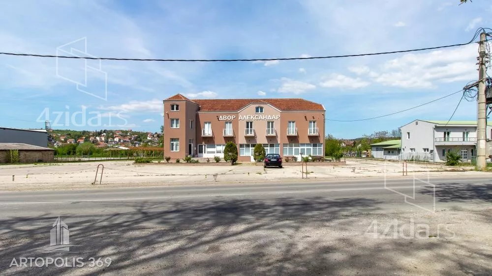 Poslovna zgrada | 4zida