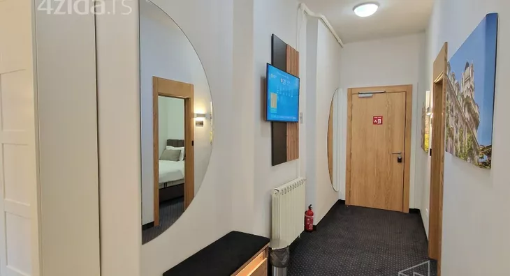 Devetosoban stan | 4zida