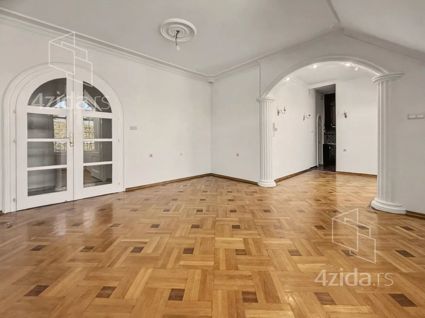 Troiposoban stan | 4zida