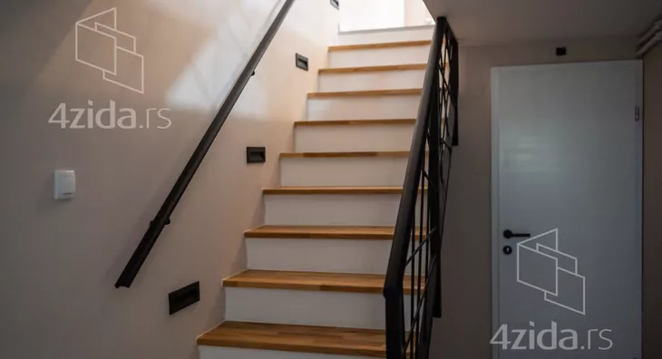 3-etažna kuća | 4zida