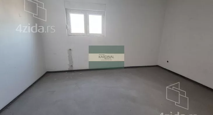 Šestosoban stan | 4zida