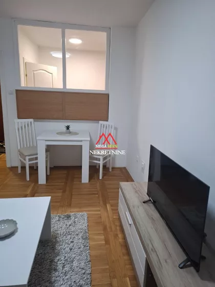 Bulevar Cara Lazara | 4zida.rs