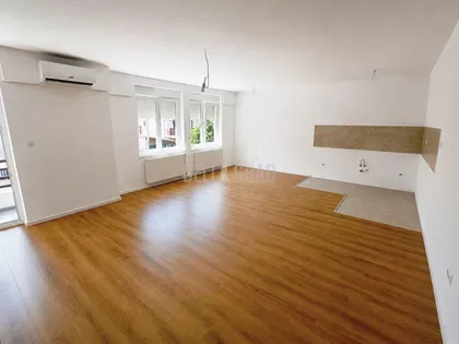 Brusnička | 4zida.rs
