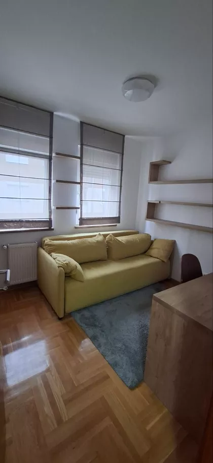 Trg Kosturnica | 4zida.rs