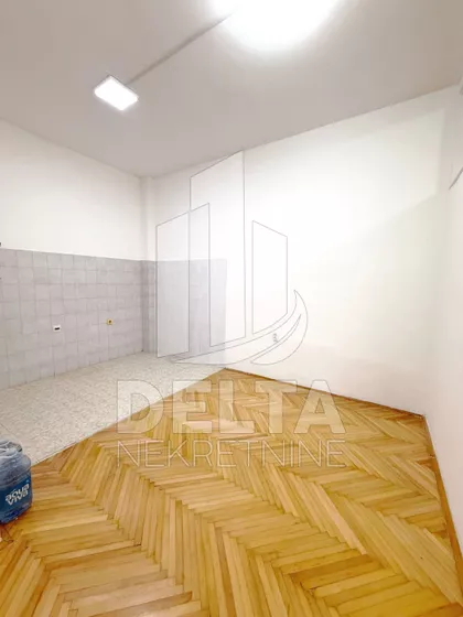 Crveni Pevac | 4zida.rs