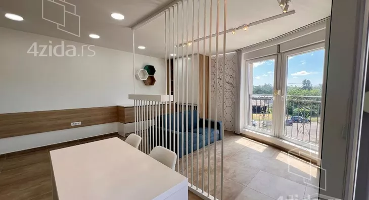 Petosoban stan | 4zida