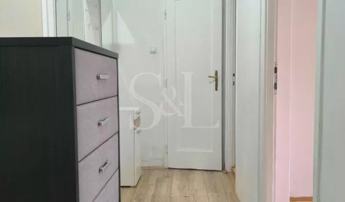 Šestosoban stan | 4zida