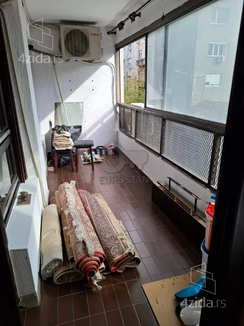 Četvoroiposoban stan | 4zida