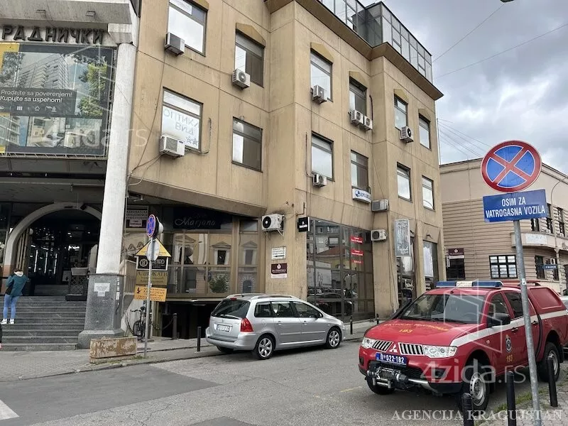 Poslovni prostor | 4zida