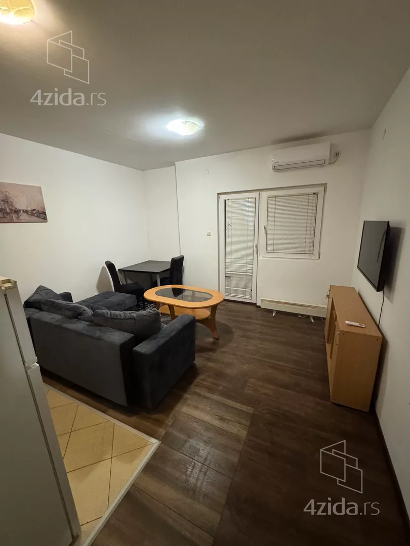 1.5 sobe stan za izdavanje — Beograd, Palilula opština, Kotež, Jelašnička, 43m², 300€