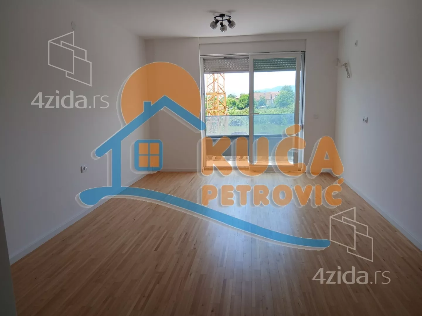 Troiposoban stan | 4zida