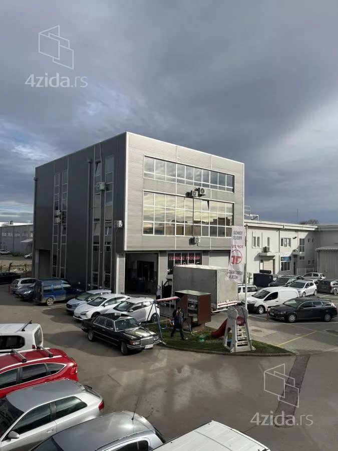 Poslovni prostor | 4zida