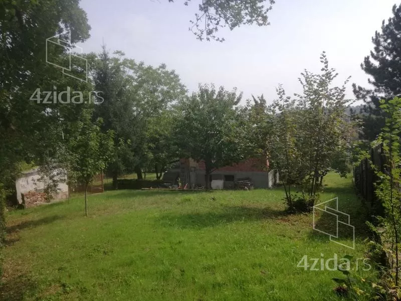Plac | 4zida