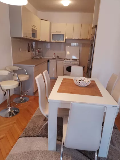 Dobrile Trajković | 4zida.rs