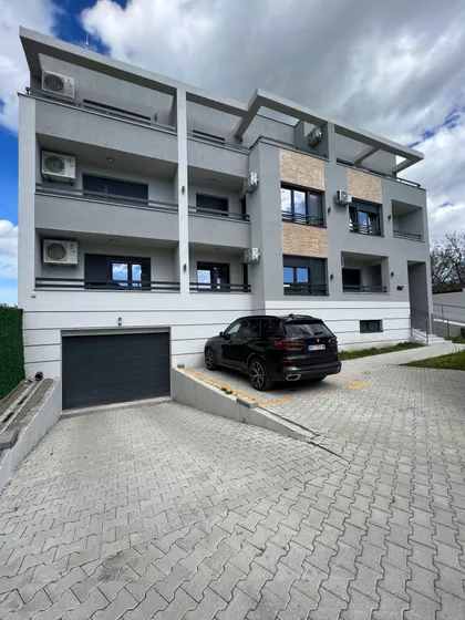 Stevice Jovanovića 5 | 4zida.rs