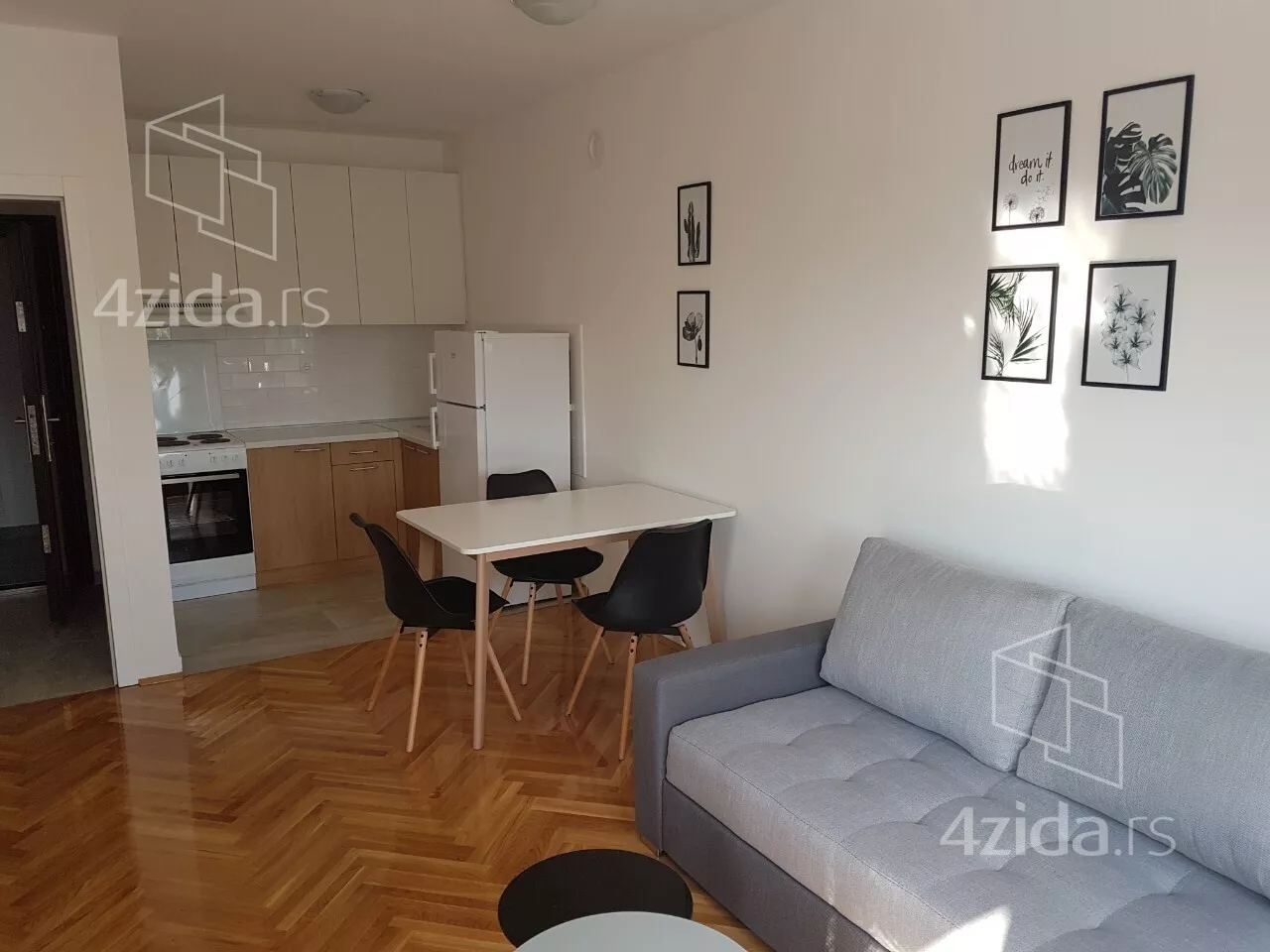 Jednoiposoban stan | 4zida