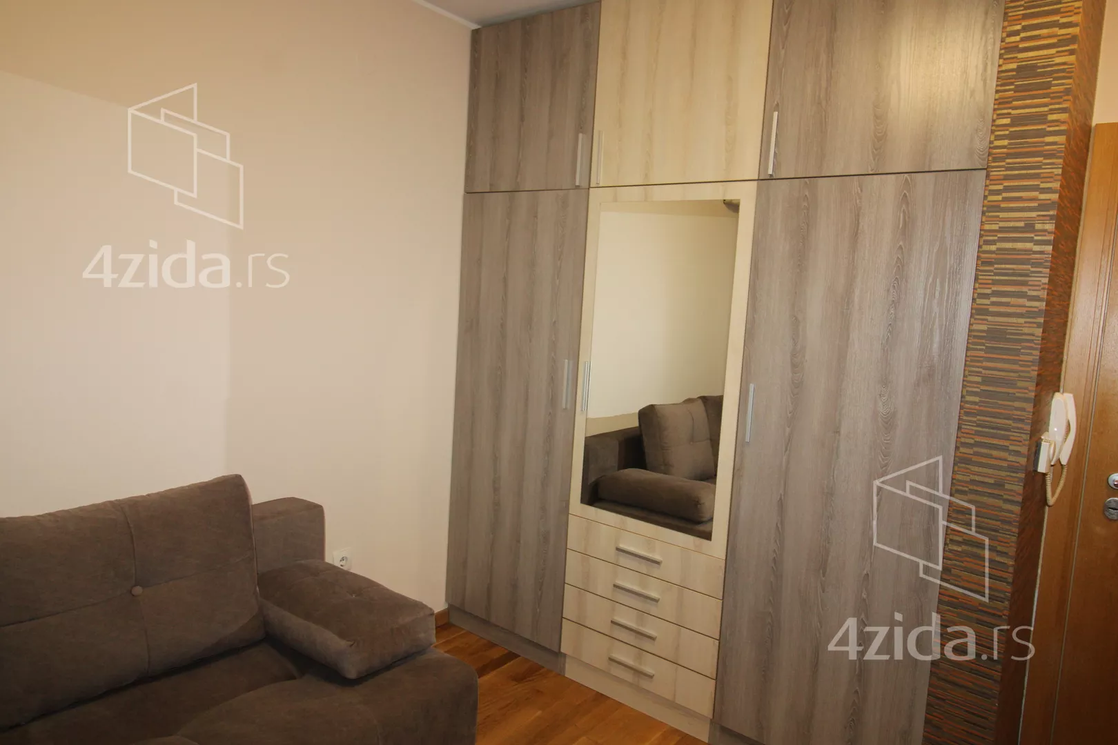 Garsonjera | 4zida