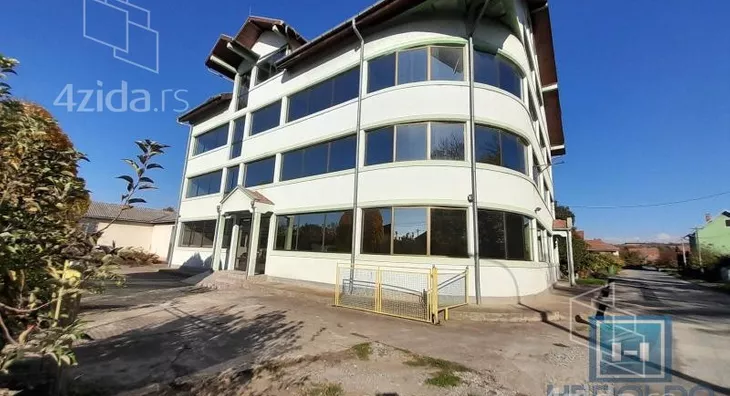 Poslovni prostor | 4zida