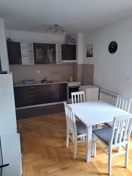 Ugrinovački Put 47a | 4zida.rs