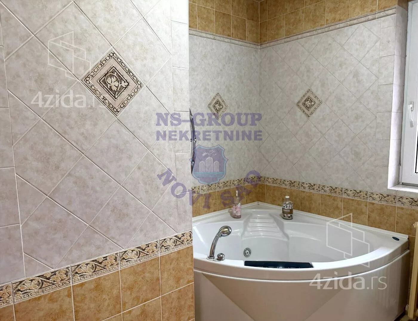 Petosoban stan | 4zida