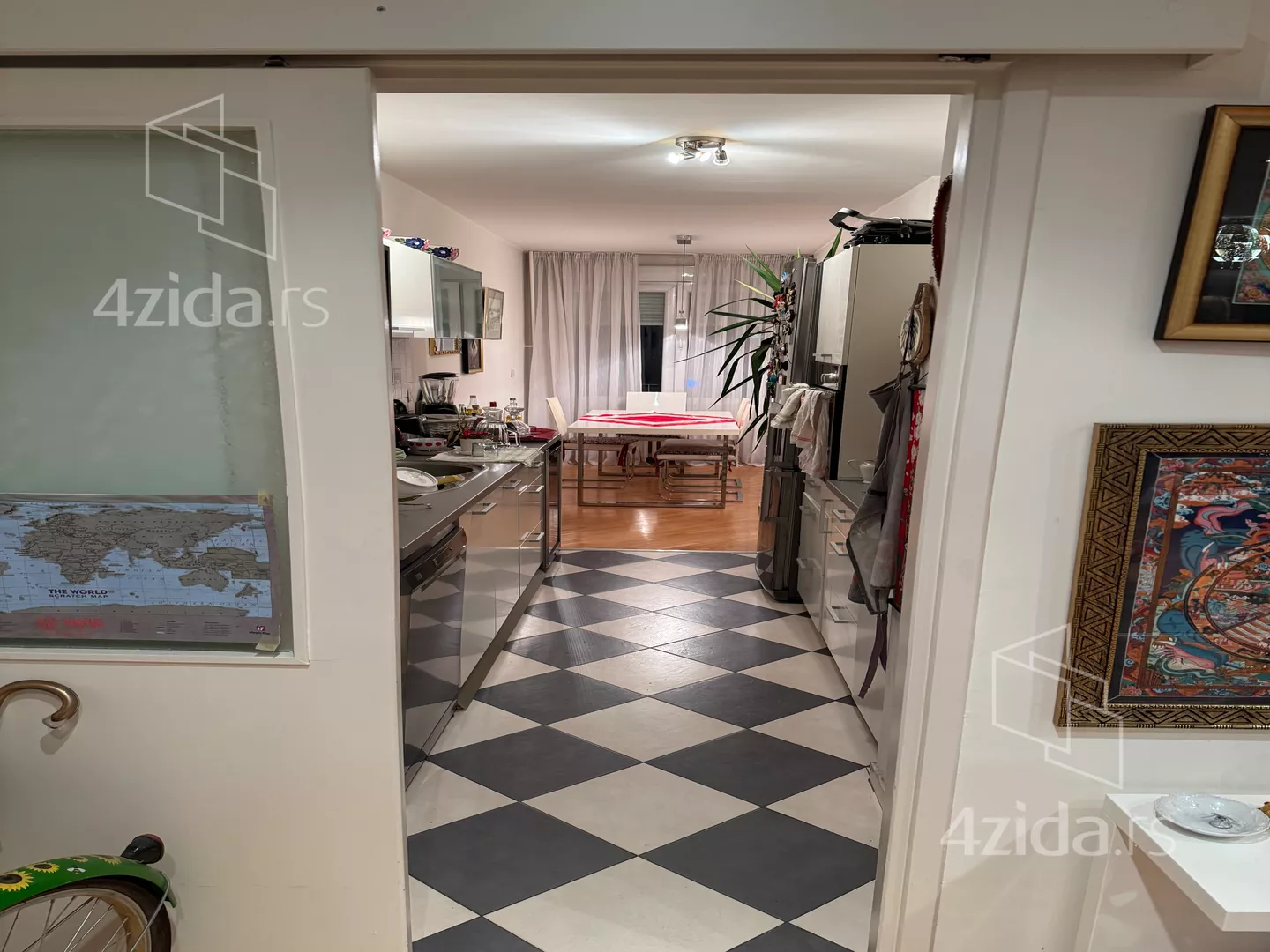 Trosoban stan | 4zida