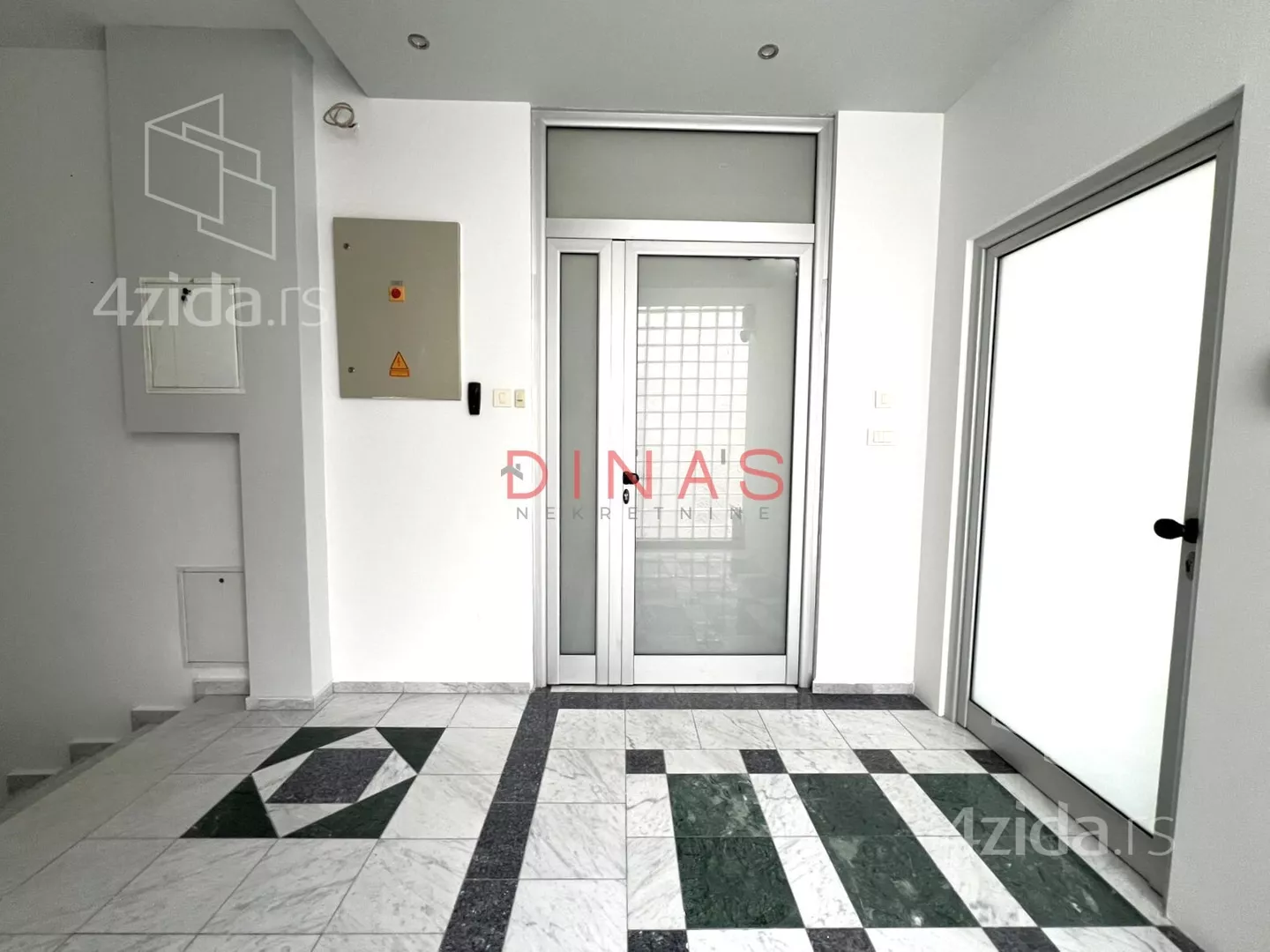 Poslovni prostor | 4zida