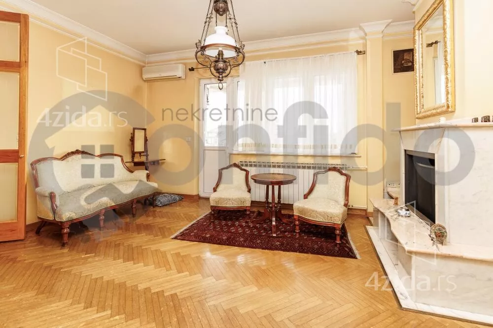 Petosoban stan | 4zida