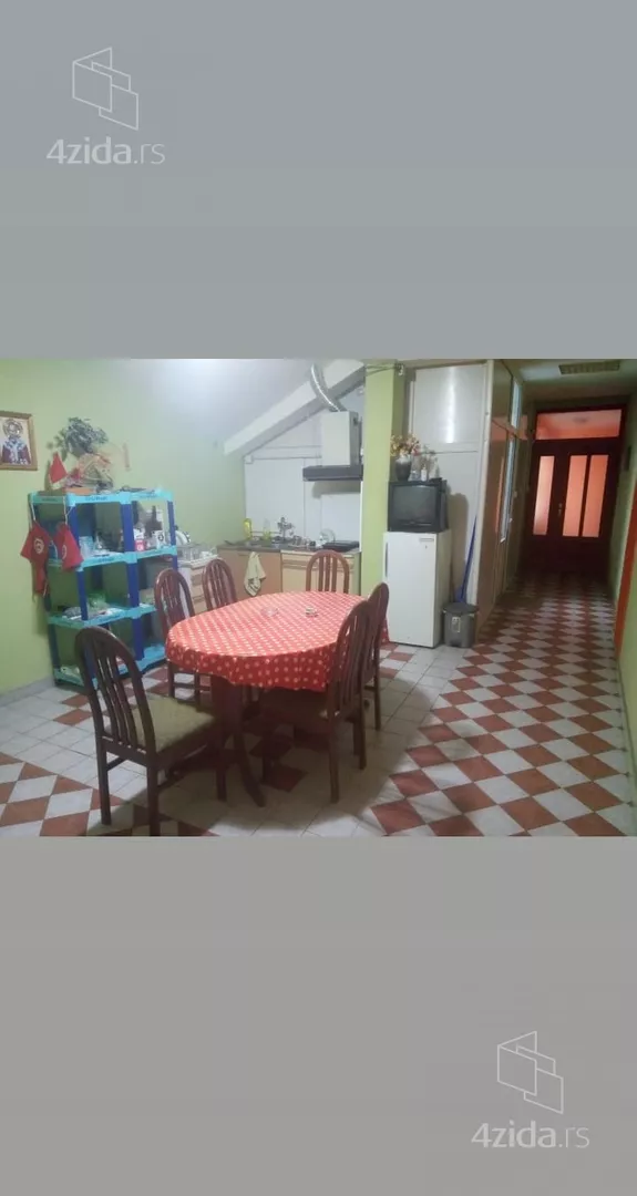 Šestosoban stan | 4zida