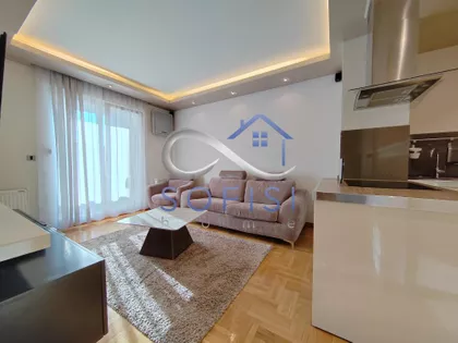 Lasla Gala | 4zida.rs