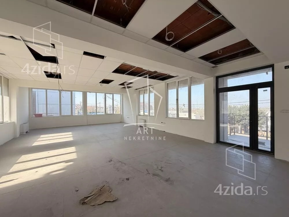 Poslovni prostor | 4zida