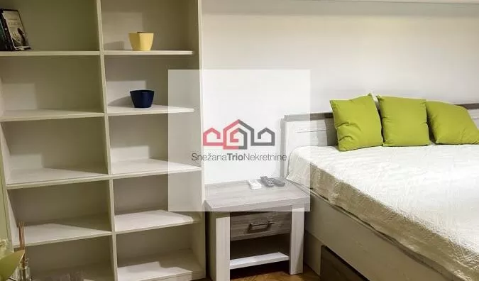 Četvoroiposoban stan | 4zida