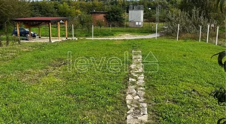 Plac | 4zida